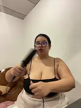 Emily Taylor2 online show from 13, 9, 2025