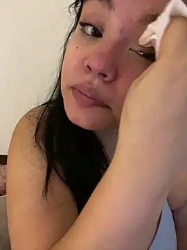 Emily Taylor2 online show from 18, 9, 2025