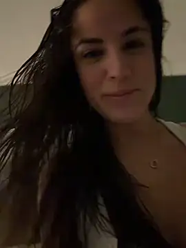 Snapshot of heyitsmadig chatting on 8, 10, 2025 heyitsmadig online show from 8, 10, 2025