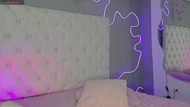 Megan  cole1 online show from 13, 9, 2025