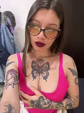 Snapshot of KoraSweett chatting on 14, 1, 2026 KoraSweett online show from 14, 1, 2026