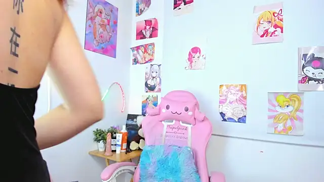 Snapshot of mahina01 chatting on 20, 10, 2025 mahina01 online show from 20, 10, 2025