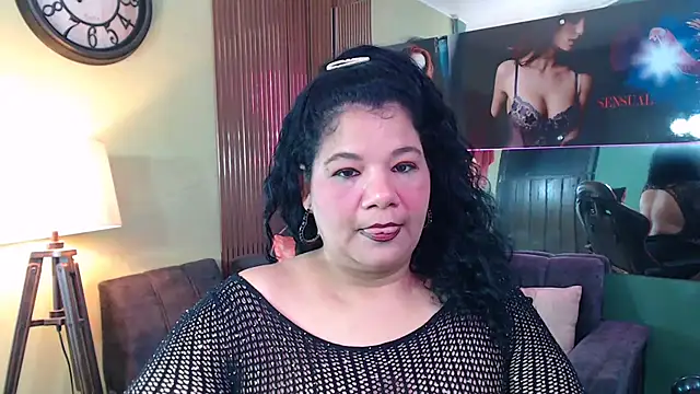 Snapshot of May_fk chatting on 6, 11, 2025 May fk online show from 6, 11, 2025