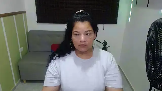 Snapshot of May_fk chatting on 20, 11, 2025 May fk online show from 20, 11, 2025