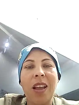 Snapshot of Yanis_Ariel12 chatting on 5, 10, 2025 Yanis Ariel12 online show from 5, 10, 2025