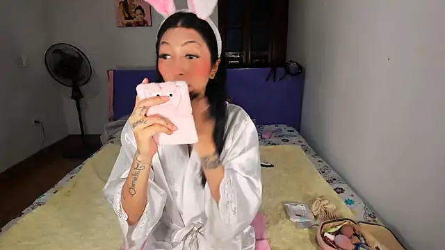 Anais lux online show from 5, 5, 2026