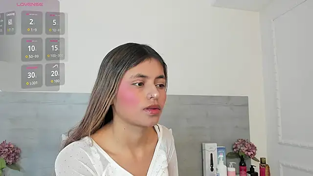 Snapshot of sunnyWhitee chatting on 22, 4, 2026 sunnyWhitee online show from 22, 4, 2026