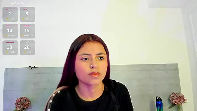Snapshot of sunnyWhitee chatting on 22, 5, 2026 sunnyWhitee online show from 22, 5, 2026