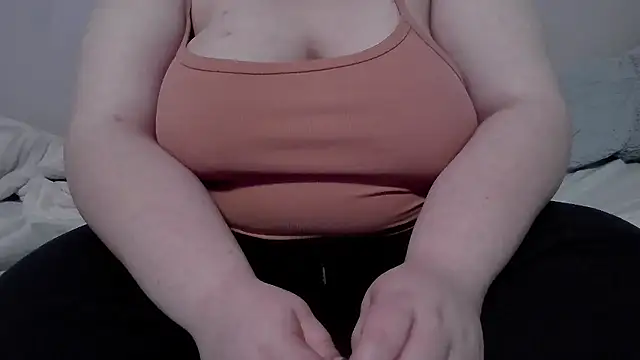 Snapshot of sarahcakes223 chatting on 14, 1, 2026 sarahcakes223 online show from 14, 1, 2026