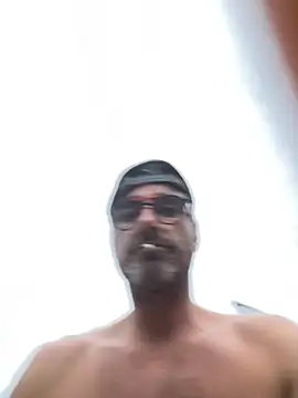 Snapshot of Chouillax chatting on 3, 10, 2025 Chouillax online show from 3, 10, 2025