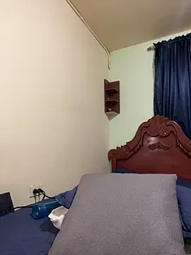 Snapshot of MaxDell chatting on 12, 9, 2025 MaxDell online show from 12, 9, 2025