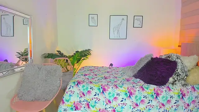 LusyKitty online show from 10, 10, 2025