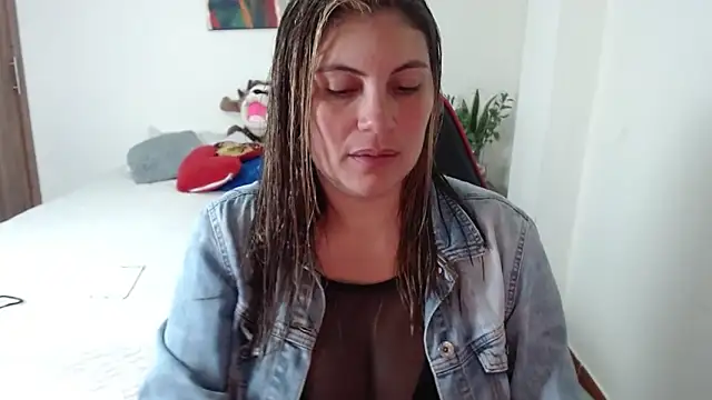 Secret Bella online show from 7, 11, 2025