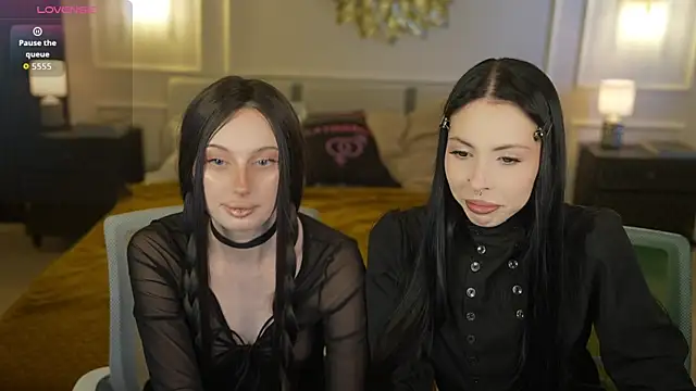 VivianSweet  online show from 5, 4, 2026