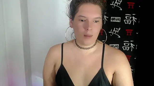 samanthaa hot  online show from 7, 5, 2026