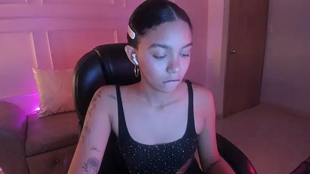 Snapshot of aitana_kahlo chatting on 9, 1, 2026 aitana kahlo online show from 9, 1, 2026