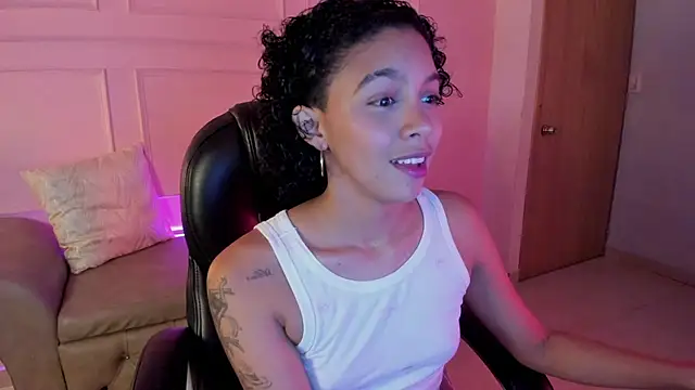 Snapshot of aitana_kahlo chatting on 13, 1, 2026 aitana kahlo online show from 13, 1, 2026