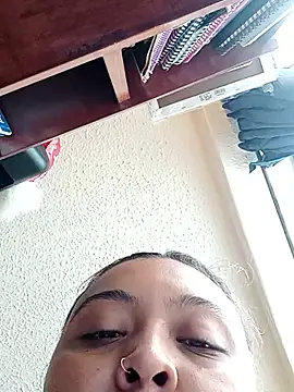 Snapshot of ALANA_150 chatting on 22, 10, 2025 ALANA 150 online show from 22, 10, 2025