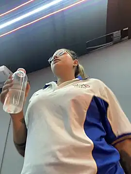 oizoe online show from 17, 12, 2025