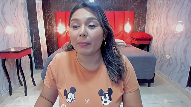 LatinaHoleQueen online show from 4, 12, 2025