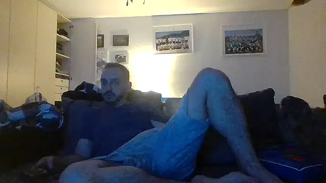 Snapshot of goncas23 chatting on 13, 1, 2026 goncas23 online show from 13, 1, 2026