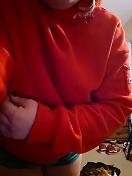 Snapshot of nuttiebuddy1 chatting on 4, 10, 2025 nuttiebuddy1 online show from 4, 10, 2025