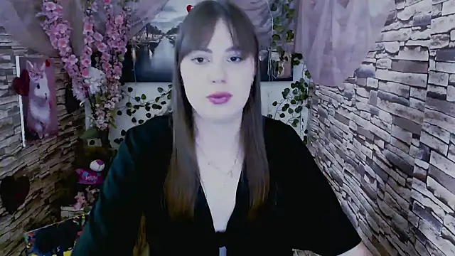 Amanda Bright  online show from 18, 9, 2025