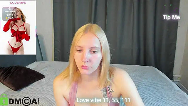 Snapshot of Anna_Chelsea chatting on 6, 10, 2025 Anna Chelsea online show from 6, 10, 2025