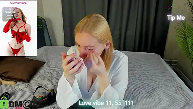 Snapshot of Anna_Chelsea chatting on 1, 11, 2025 Anna Chelsea online show from 1, 11, 2025