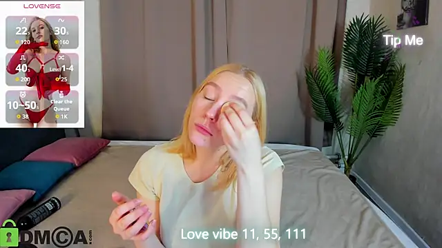 Snapshot of Anna_Chelsea chatting on 1, 12, 2025 Anna Chelsea online show from 1, 12, 2025