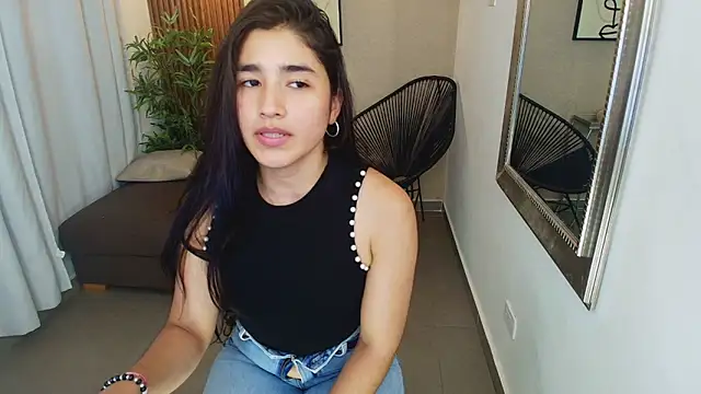 Lia Mar  online show from 15, 9, 2025