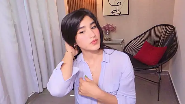 Lia Mar  online show from 15, 5, 2026