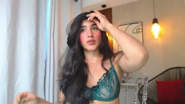 Lia Mar  online show from 19, 5, 2026
