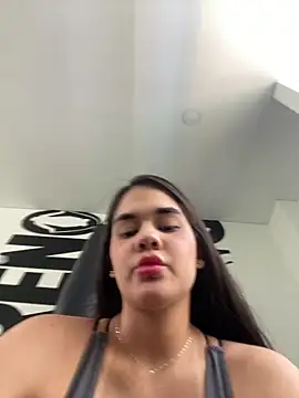 BellaLeclair online show from 26, 2, 2026