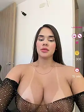 BellaLeclair online show from 6, 5, 2026