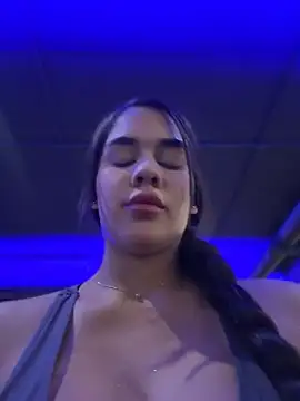 BellaLeclair online show from 29, 6, 2026