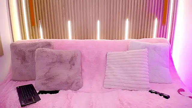 Snapshot of Bonn_Glow chatting on 9, 2, 2026 Bonn Glow online show from 9, 2, 2026