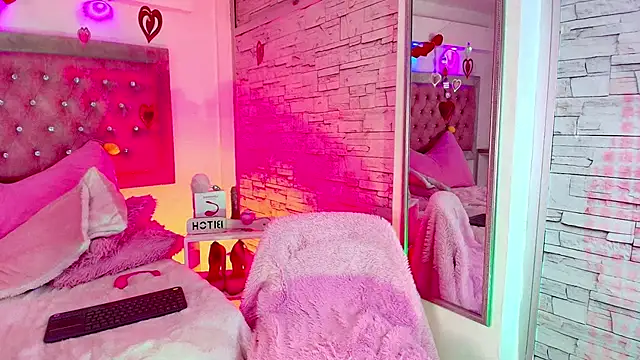 Snapshot of Bonn_Glow chatting on 14, 2, 2026 Bonn Glow online show from 14, 2, 2026