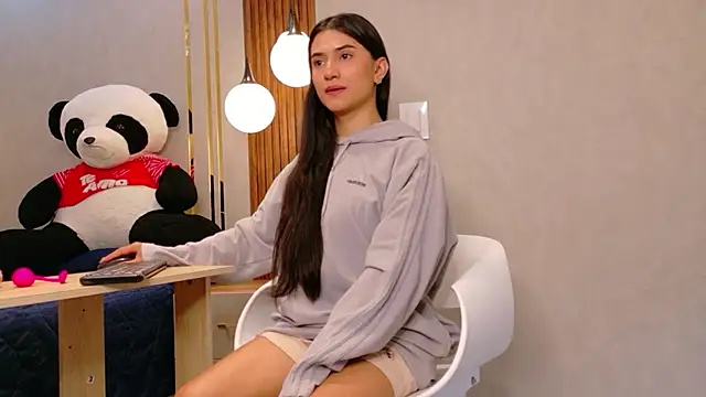 Snapshot of Sweet_Mafe chatting on 5, 3, 2026 Sweet Mafe online show from 5, 3, 2026