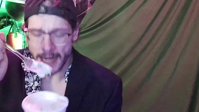 MasterDaddyCool online show from 28, 10, 2025