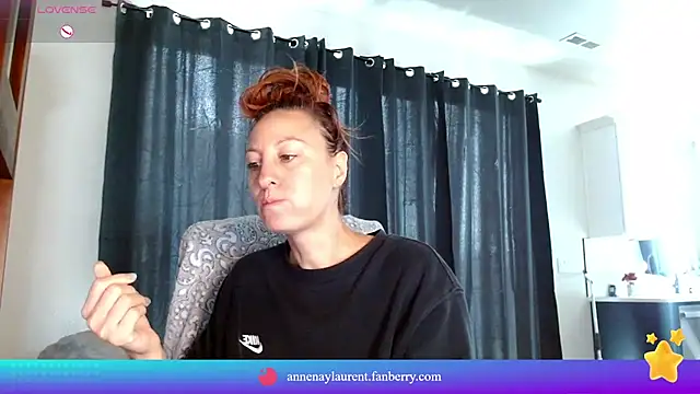 Snapshot of AnneNay chatting on 27, 6, 2026 AnneNay online show from 27, 6, 2026