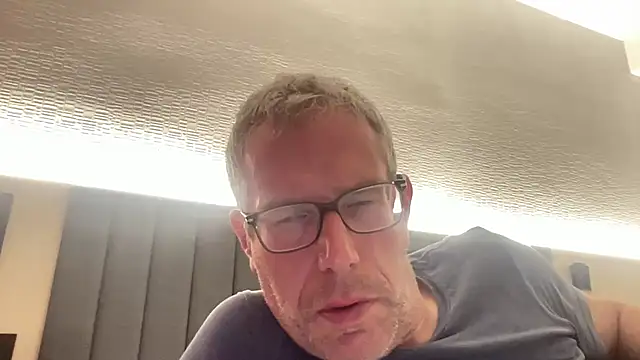 choupipat1 online show from 23, 10, 2025