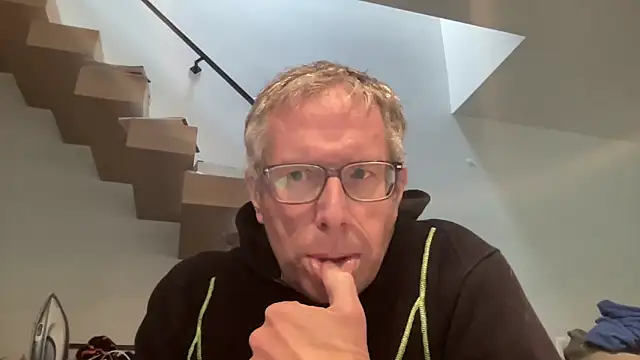 Snapshot of choupipat1 chatting on 3, 12, 2025 choupipat1 online show from 3, 12, 2025