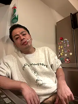 Snapshot of muut1215 chatting on 10, 11, 2025 muut1215 online show from 10, 11, 2025