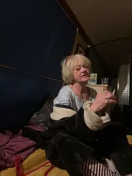 Snapshot of ladyboatlady chatting on 22, 11, 2025 ladyboatlady online show from 22, 11, 2025