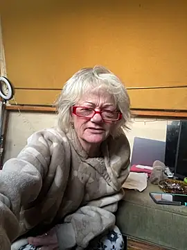 Snapshot of ladyboatlady chatting on 4, 3, 2026 ladyboatlady online show from 4, 3, 2026