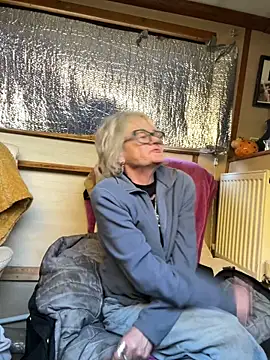 Snapshot of ladyboatlady chatting on 17, 3, 2026 ladyboatlady online show from 17, 3, 2026