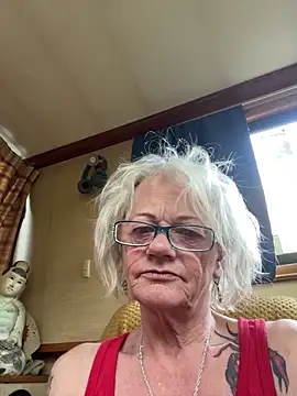 Snapshot of ladyboatlady chatting on 23, 4, 2026 ladyboatlady online show from 23, 4, 2026