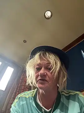 Snapshot of ladyboatlady chatting on 16, 5, 2026 ladyboatlady online show from 16, 5, 2026