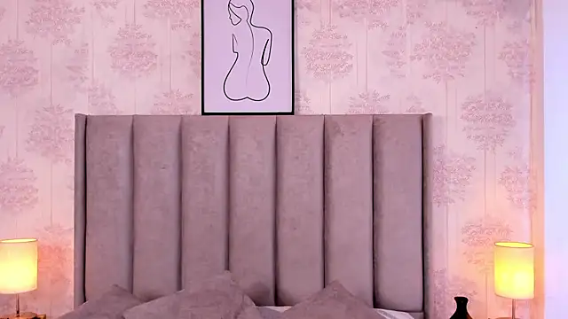 Snapshot of ShaynaHosk chatting on 7, 5, 2026 ShaynaHosk online show from 7, 5, 2026
